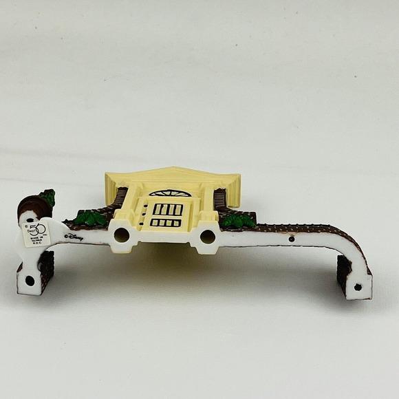 Dept 56 Olde World Antiques Gate‎ Porcelain Figures Disney Parks Village Series - Picture 6 of 8